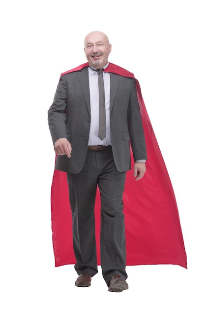 Uomo d'affari fiducioso in piena crescita con un mantello da supereroe