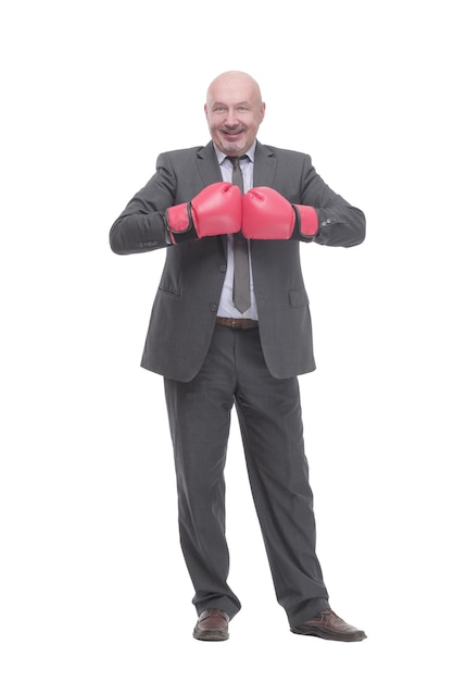 Uomo d'affari in guantoni da boxe. Isolato su uno sfondo bianco.