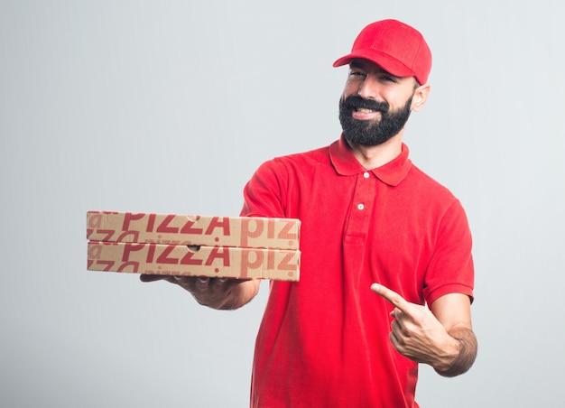 Uomo di consegna pizza