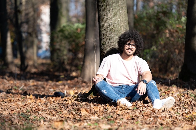 Uomo In Autunno Parco