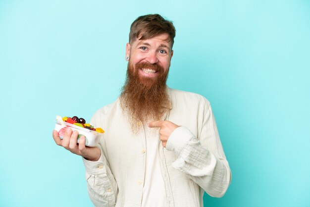 Uomo rosso con la barba