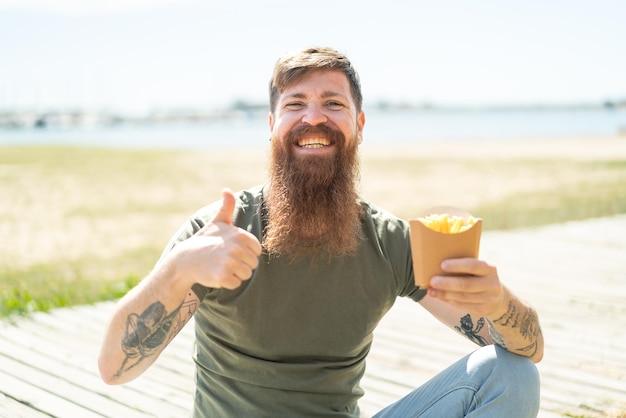 Uomo rosso con la barba