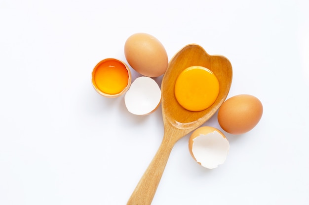 Uova su bianco