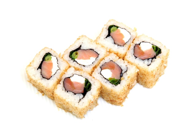 Uromaki Sushi nel nori Cibo giapponese su un bel piatto Cibo dietetico