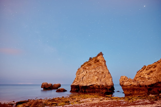 Ursa Beach sotto la scogliera