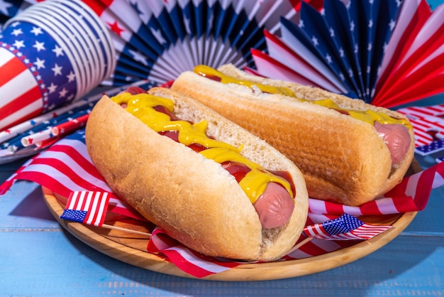 USA Hot dog patriottici per le vacanze al picnic