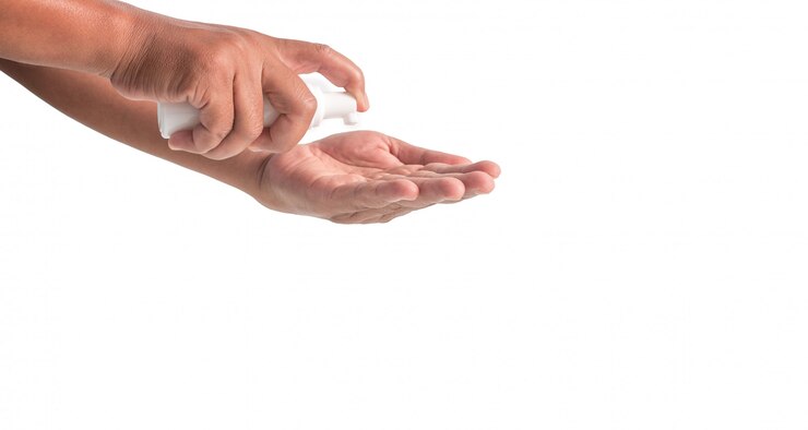 Using alcohol gel clean wash hand sanitizer anti virus bacteria dirty skin care