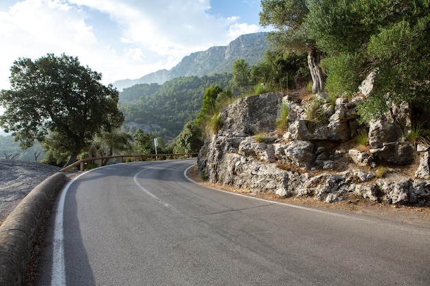 Vacanze escursionistiche Maiorca Spagna Bella foto con il paesaggio delle montagne della Serra de Tramuntana