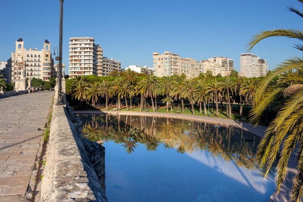 Valencia, el Puente del Mar y entorno