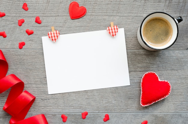 Valentines day Mockup di carta bianca. Modello di biglietto