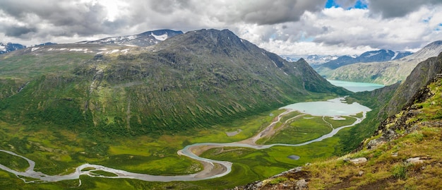 Valle Leirungsdalen dalla montagna Knutshoe in Norvegia