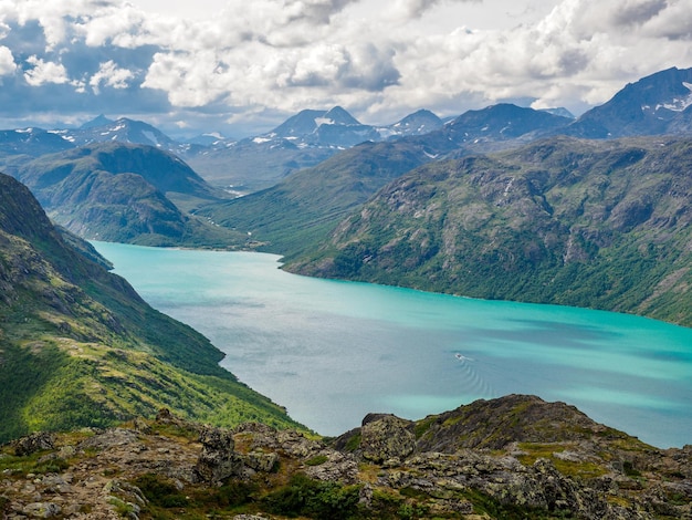 Valle Leirungsdalen dalla montagna Knutshoe in Norvegia