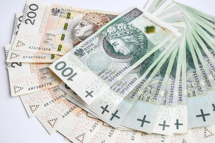 Valuta polacca sul tavolo