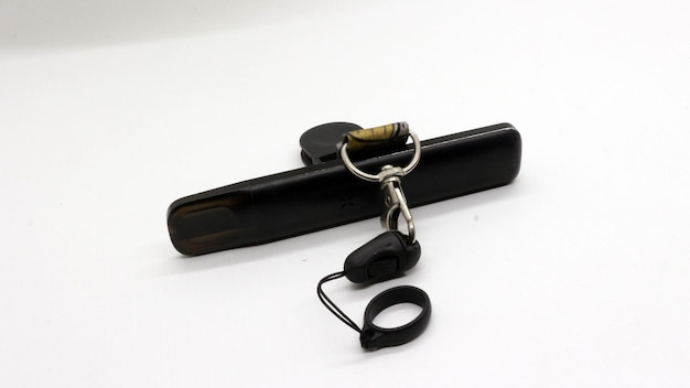 Vape nera o sigaretta elettronica con gancio