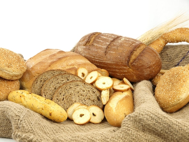 Vari tipi di pane e altri prodotti a base di grano