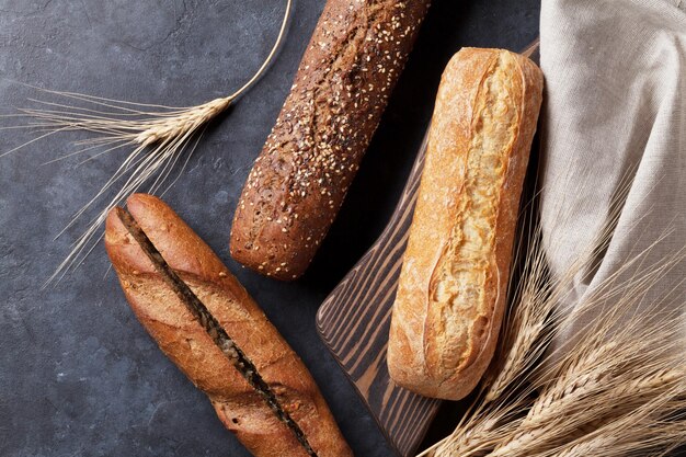 Varie pagnotte di pane