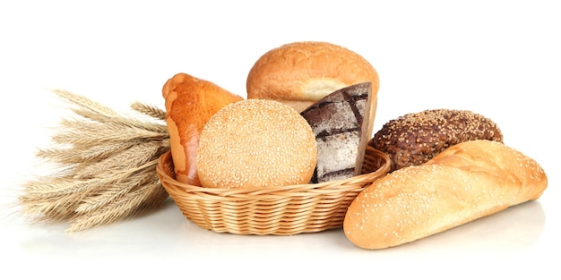 Varietà di pane isolato su bianco