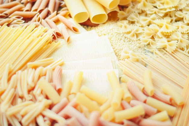 varietà di piatti di pasta italiana