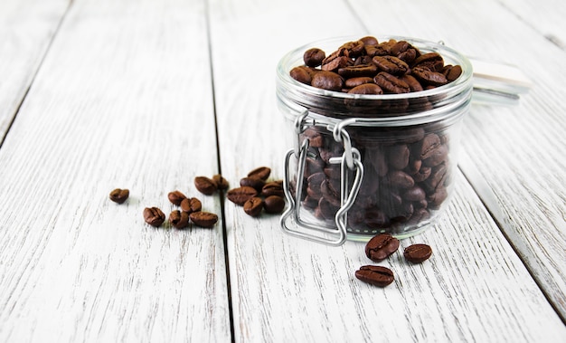 Vaso con chicchi di caffè