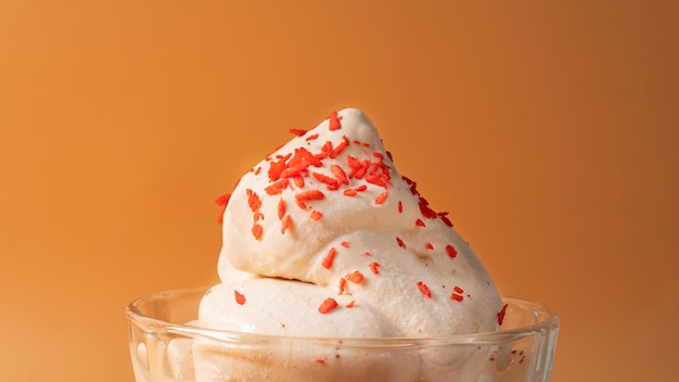 Vaso di gelato alla vaniglia