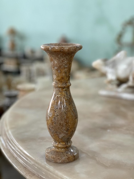 Vaso per fiori in marmo indonesiano