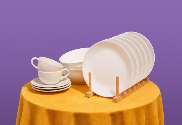 Vaste bianche moderne Coppe e piatti di ceramica per la tavola