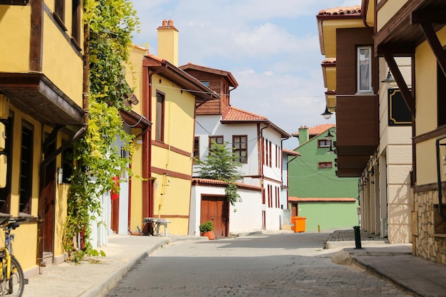 Vecchi edifici nella città di Eskisehir