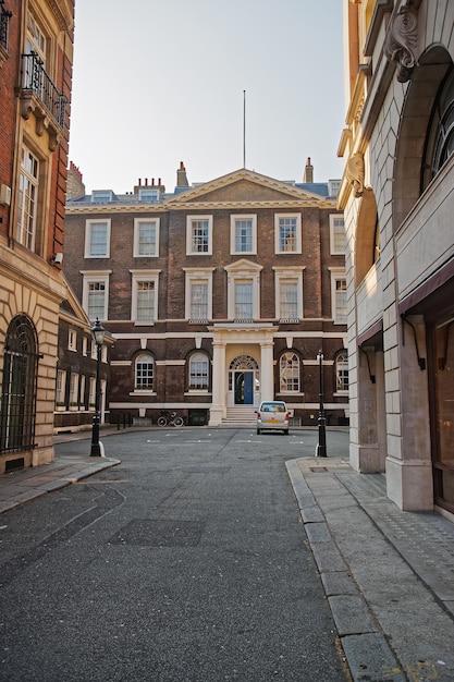 Vecchia architettura dell'edificio nel centro di Londra nel Regno Unito