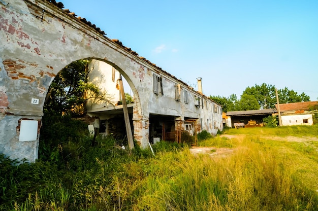 vecchia casa abbandonata