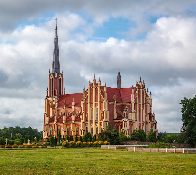 Vecchia chiesa cattolica in Herviaty, Bielorussia