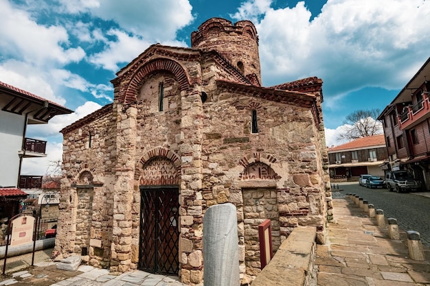Vecchia chiesa Pantocrator in mattoni a Nessebar Bulgaria