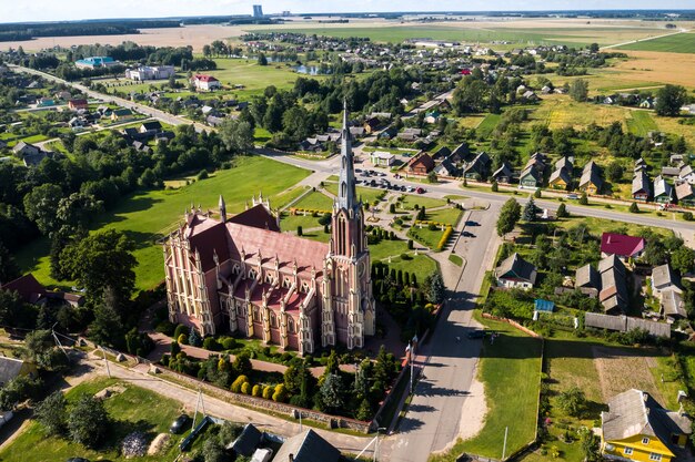 Vecchia chiesa retrò della Santissima Trinità a Gerviaty, regione di Grodno, Bielorussia.
