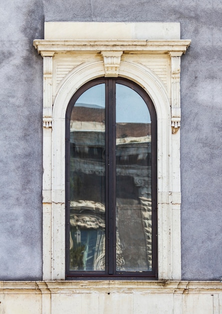 Vecchia finestra siciliana