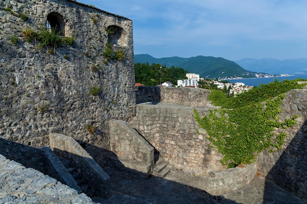 Vecchia Fortezza Bloody Tower Anfiteatro nella città vecchia di Herceg Novi Montenegro