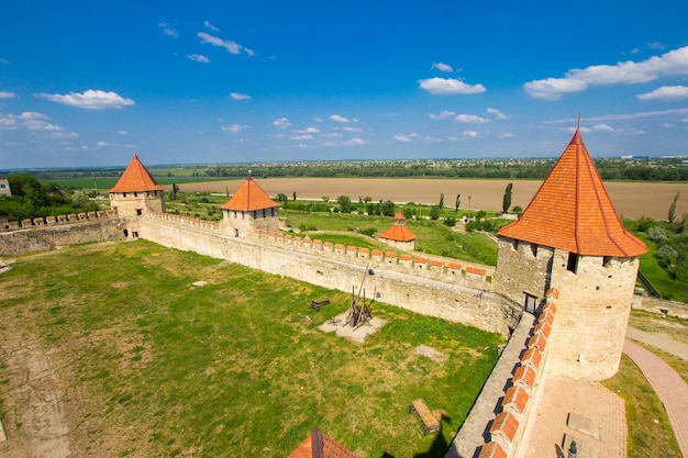 Vecchia fortezza nella città di Bende sul fiume Dniester Transdniestria 25 maggio 2018 Città entro i confini della Moldavia sotto il controllo della Repubblica non riconosciuta della Transdniestria in una giornata di sole estivo