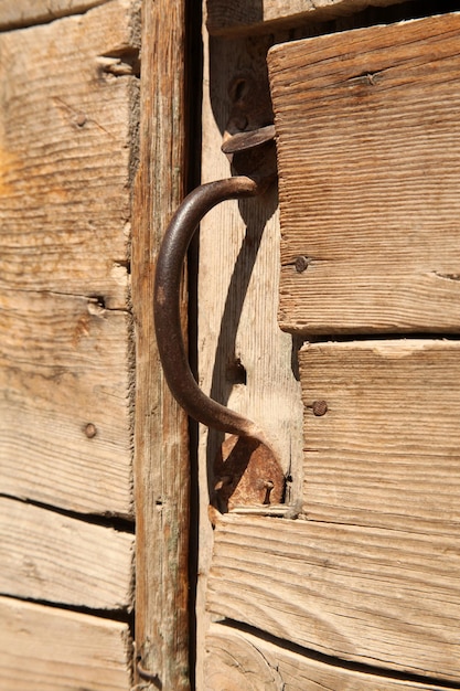 vecchia porta di legno