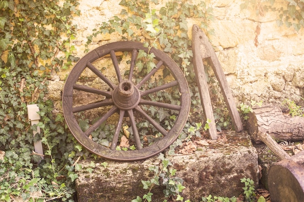 Vecchia ruota del carrello