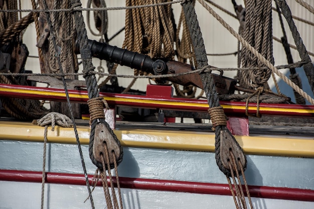 Vecchio dettaglio della nave della vela della nave