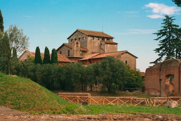 Vecchio edificio a Roma