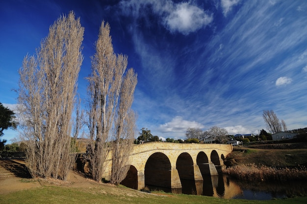 Vecchio ponte di pietra vicino a Richmond in Tasmania Australia