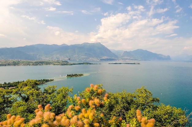 Veduta aerea dalla Rocca di Manerba sul Lago di Garda Italia