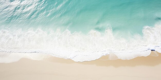 Veduta aerea del mare delle onde dell'oceano in una giornata di sole concetto di spiaggia di sabbia Top view drone Generative AI