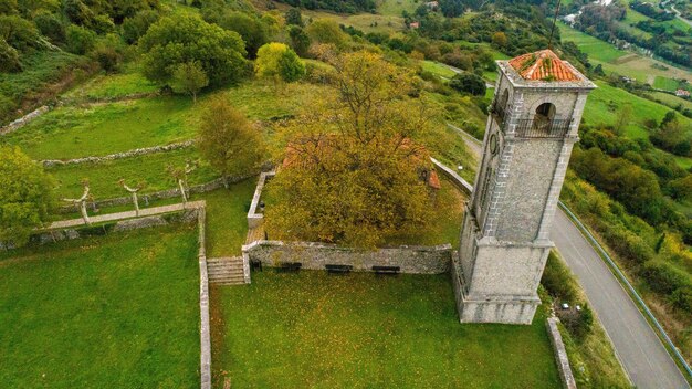 Veduta aerea dell'eremo di san antonio ad alevia asturias