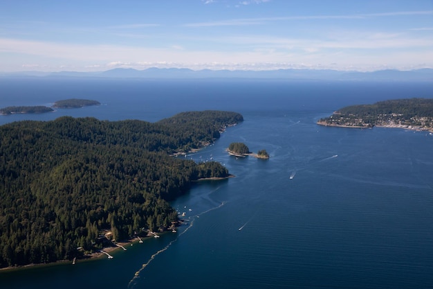 Veduta aerea dell'isola di Keats durante una soleggiata giornata estiva