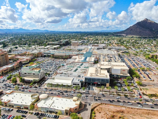 Veduta aerea della città del deserto di Scottsdale in Arizona a est della capitale dello stato Phoenix USA