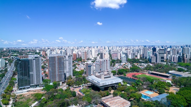 Veduta aerea della città di San Paolo, Brasile. Nel quartiere di Vila Clementino, Jabaquara.