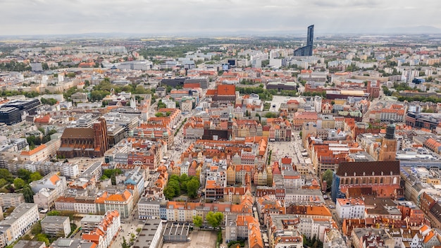 Veduta aerea di Breslavia. È una delle città più antiche e più grandi della Polonia