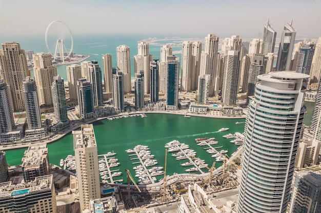 Veduta aerea di Dubai Marina. È un grande quartiere alla moda a Dubai