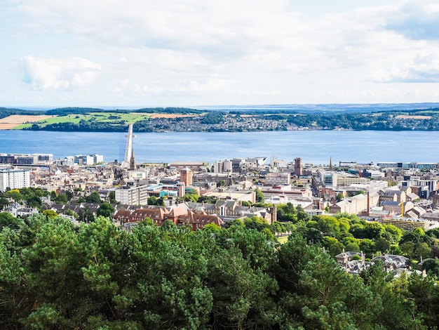 Veduta aerea di Dundee da Law Hill