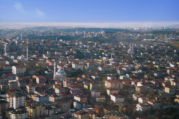 Veduta dall'alto degli edifici residenziali nella città di Istanbul